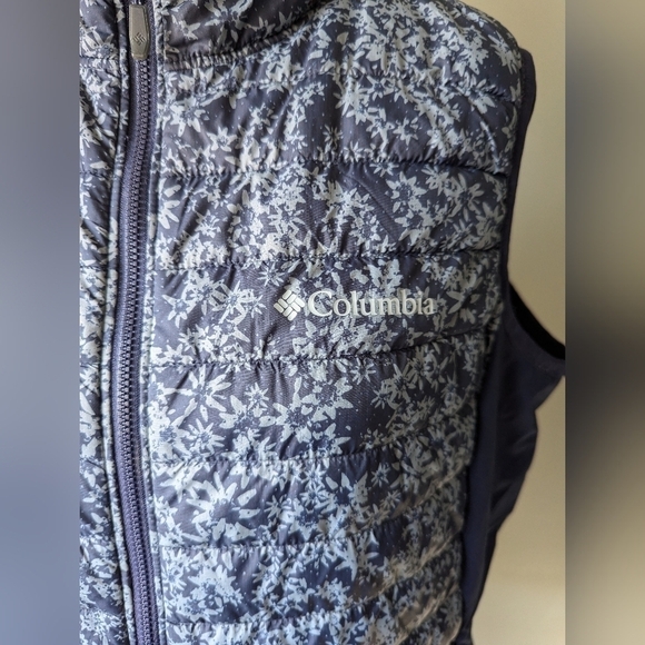 Columbia Blue Women's Vest Size Large - Light, Warm, Packable, Floral, Pockets - Picture 4 of 10